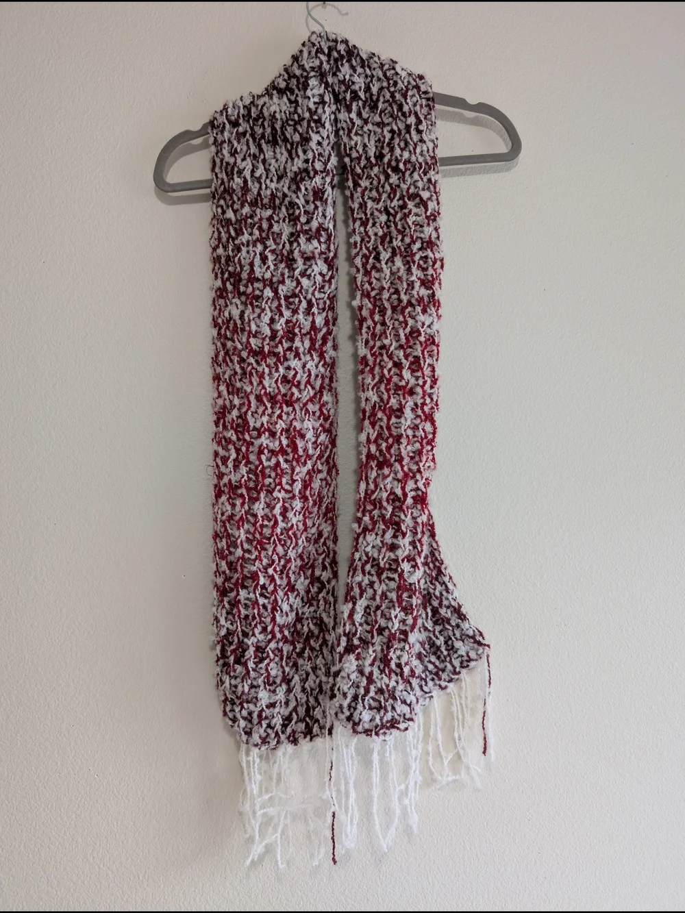 Elegant Knit Scarf in Red and White